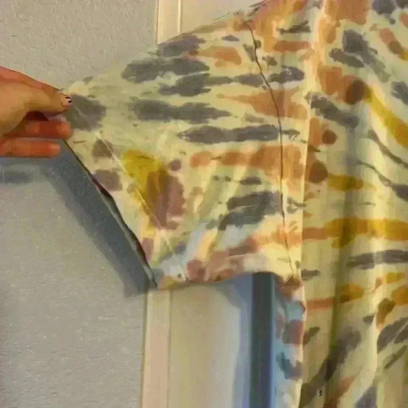 Oversized pink tye dye tshirt graphic tee - Picture 4 of 6